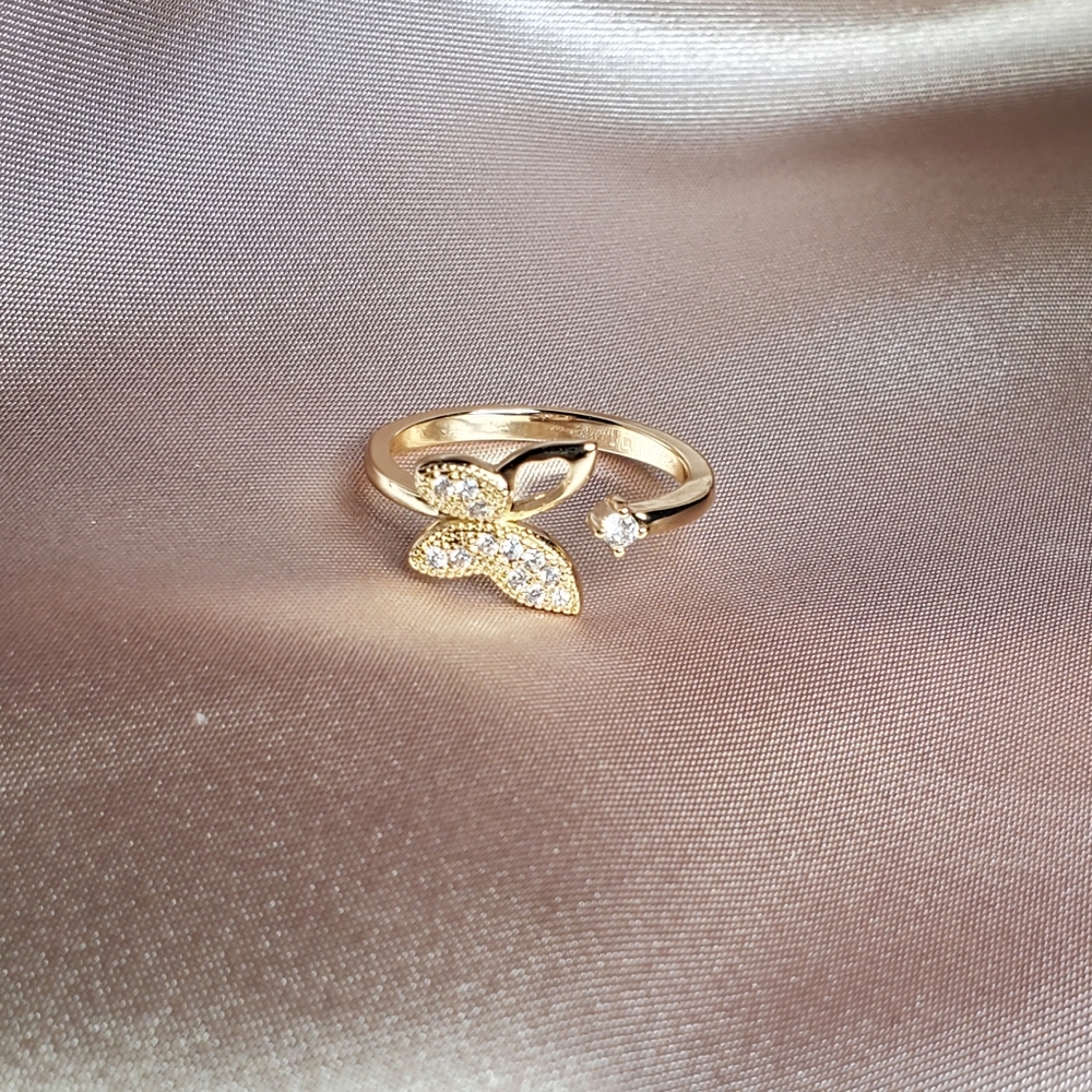 NEW 14K GOLD PLATED BUTTERFLY 🦋 RING - Picture 2 of 2